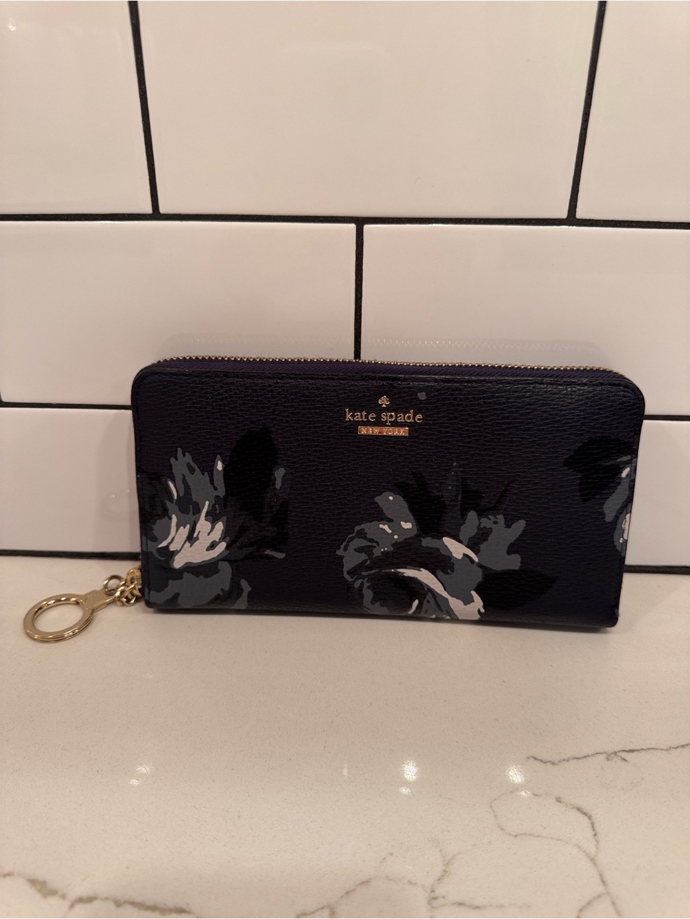 Kate spade briar lane neda night rose keychain wallet